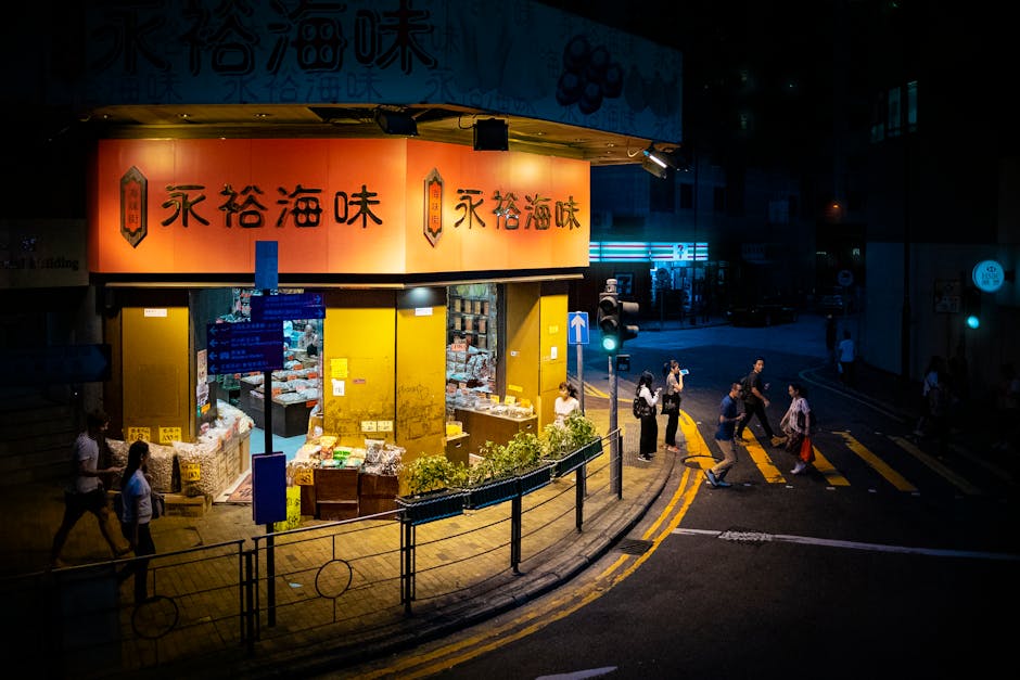 香港百貨業的興衰：消費模式轉變下的因果分析